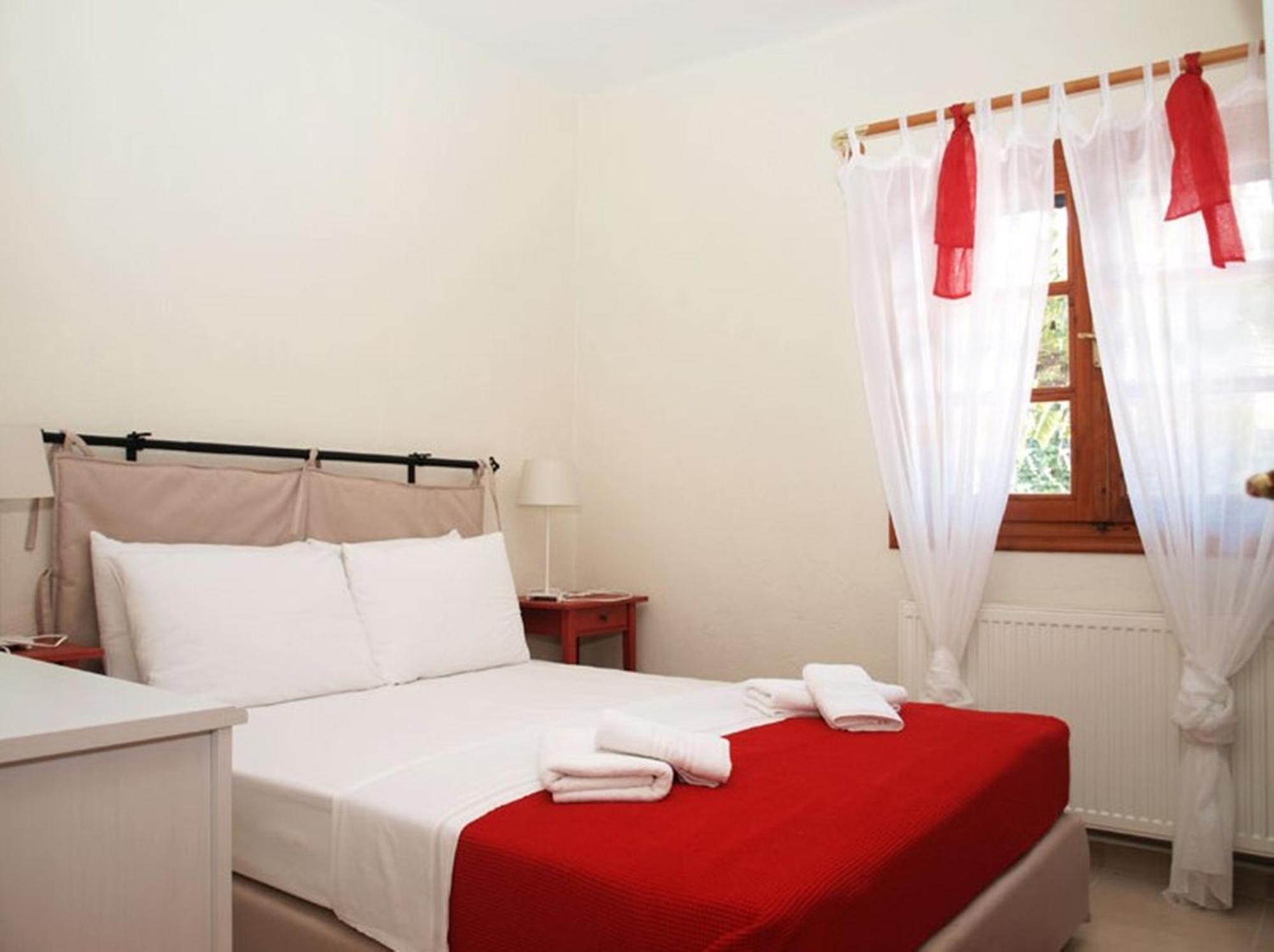 Filippos Resort By The Sea วูร์วูรู ภายนอก รูปภาพ