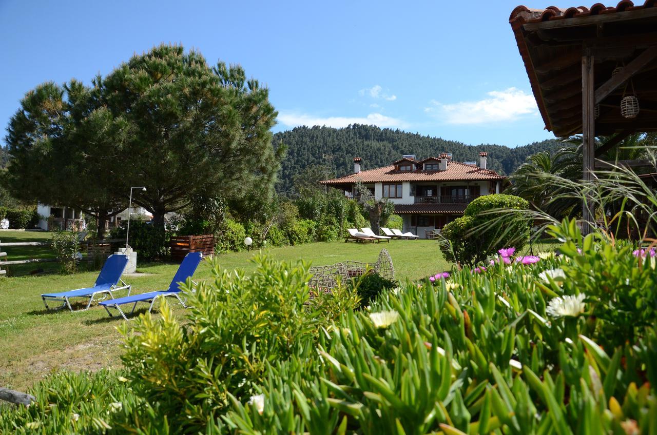 Filippos Resort By The Sea วูร์วูรู ภายนอก รูปภาพ